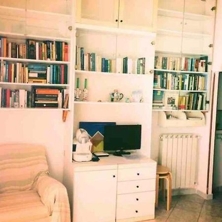 Cosy Studio Flat On The Seaside Apartment Lido di Ostia Luaran gambar